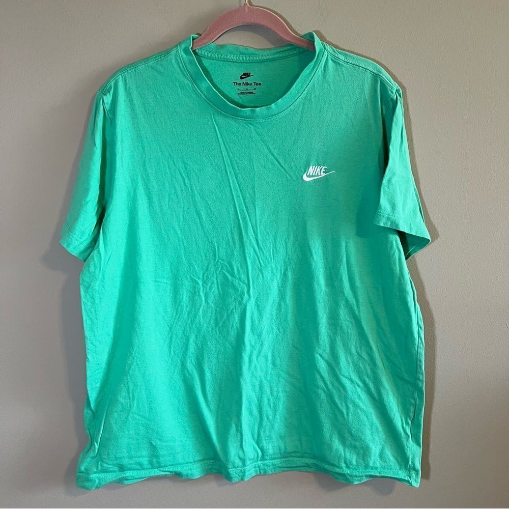 ✨ The Nike Tee Green T-Shirt XL